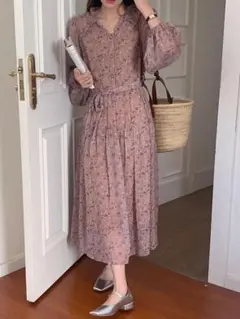 花柄ワンピース 優しい V字襟 切り替 フラワーパターンフリル ボタン ロング