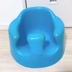 Bumbo 青いベビーチェア