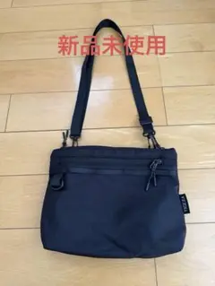 ブラックナイロンサコッシュ新品未使用