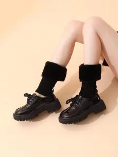 ふわふわ　黒ファーレッグウォーマー　美脚効果　上品　あったか　かわいい
