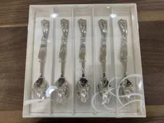 ローズ装飾 スプーン 5本セット 専用ケース入り ローズ装飾 スプーン 5本セット 専用ケース入り - メルカリ