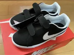 新品NIKE COURT ROYALE 21.5cm ブラック／ホワイト