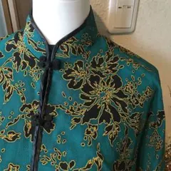 深いみどり色のチュニック　縮緬ふう