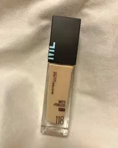 メイベリン フィットミー リキッドファンデーション R118