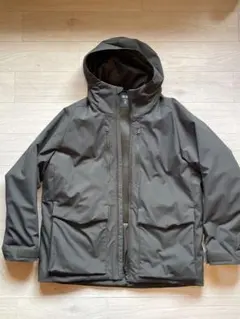 ⛩️新春‼️美品ハイブリッドダウンアウターウエア ユニクロ