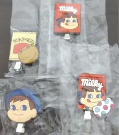 ペコちゃん　ヘアクリップ　ガチャ