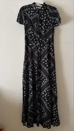 紺と白のペイズリー柄マキシワンピースZARA