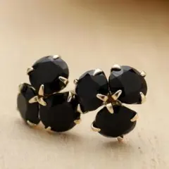 3石オニキスがおしゃれなデザインピアス K10YG