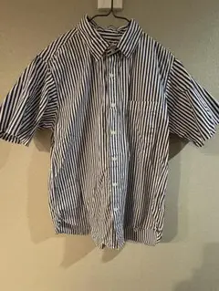 青と白のストライプ 半袖シャツ　GLOBAL WORK