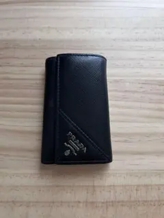 PRADA ブラックレザー キーケース