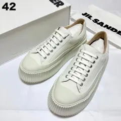 新品 スニーカー