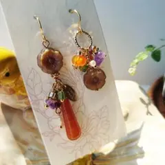 ハンドメイドピアス　チェコビーズ　チャームピアス　エスニック　アジアン　カラフル