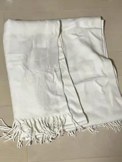 【値下げします】WEGO ホワイトマフラー