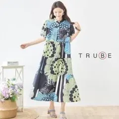 新品未使用♡TRUBE【L～LL】ボタニカルサークルプリントワンピース