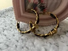 CHANEL ゴールド ブラック フープピアス ノベルティ