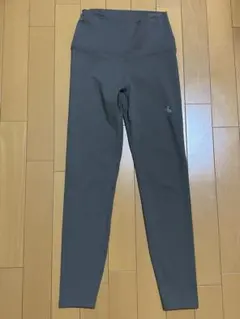 Item thumbnail for item f5241df9-01fc-48e5-8f8c-12d043b25e96