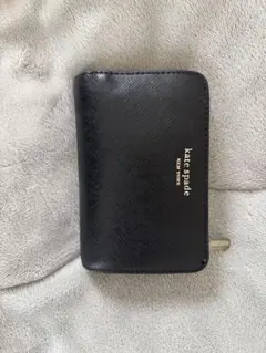 kate spade 二つ折り財布 黒