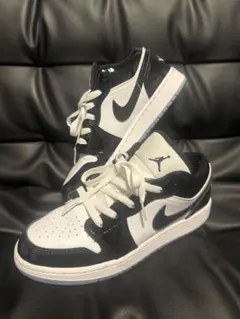 NIKE AIR JORDAN 1 LOW SE GS 24cm