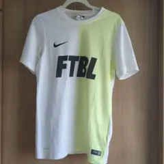 ナイキ　NFTB プラシャツ