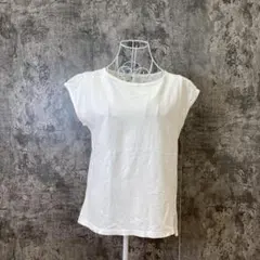 ✨UNIQLO✨ユニクロ♡Ｔシャツ♡半袖♡シンプル♡スリット入り♡ホワイト♡(S