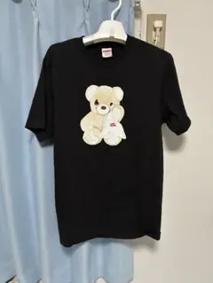SUPREME クマのイラスト 黒 Tシャツ クマ ベア Supreme(シュプリーム) - 海外通販のBUYMA