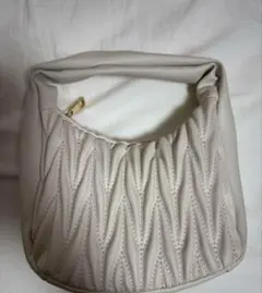 y*u様 キルティング　ハンドバッグ