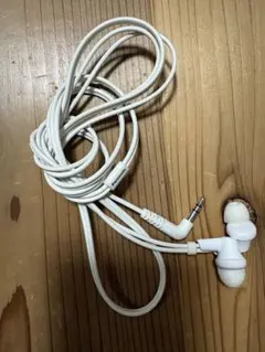 ホワイト 有線イヤホン 3.5mmジャック