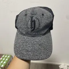 ロゴ刺繍 メッシュキャップ グレー ブラック