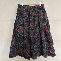 フレアスカート 花柄 黒　大人女子　エレガントスタイル