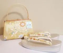 『新品・正絹帯地』日本製礼装用草履バックセットFサイズです。