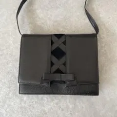 美品 希少 valentino garavani ブラック レザー バッグのサムネイル