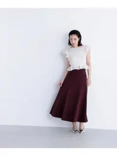 ナチュラルビューティーベーシック サテンパイピングフレアスカート