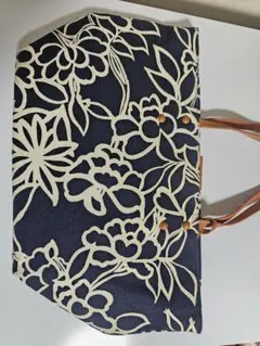Cole Haan トートバッグ　花柄のサムネイル