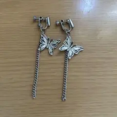 シルバー 蝶モチーフ イヤリング　ピアス