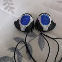 イヤホンのサムネイル