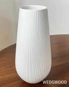  ウエッジウッド ホワイトフォリア ベース 花瓶 30cm ホワイトフォリア ベース 30cm|WEDGWOOD公式オンラインストア