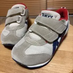 asics キッズスニーカー マジックテープ