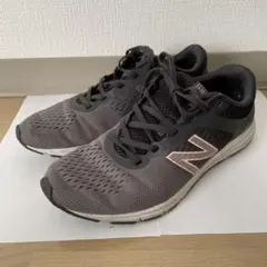 new balance スニーカー
