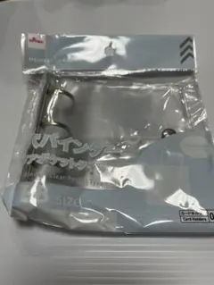 ダイソー　 3つ穴バインダー　クリアポケットタイプ B8サイズ