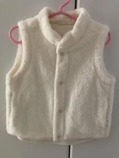 新品　ユニクロ　ファーリーフリースリバーシブルベスト　100