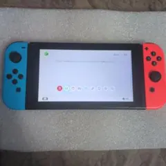 Nintendo Switch 本体 青と赤のジョイコン