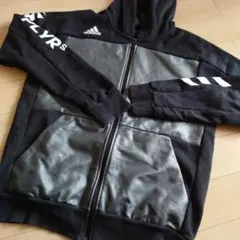 adidas　ジップアップパーカー　L