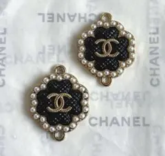 パールブラック四葉ボタンチャーム　ヴィンテージ　アンティーク　シャネル