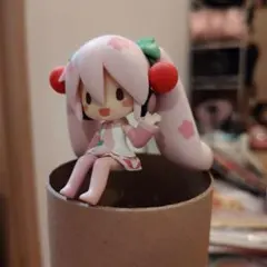 桜ミク　ちょこのせフィギュア　箱無しのサムネイル