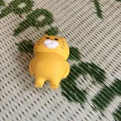 猫の形状 イエロー カプセルトイ