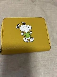 COACH スヌーピー 二つ折り財布 イエローのサムネイル