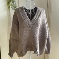 ナチュラルビューティーベーシック　Vネックセーター　羊毛アルパカ混