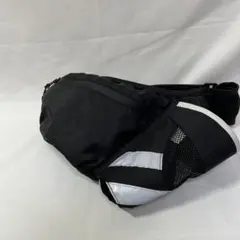 ナイロン製ランニングウエストバッグ 黒