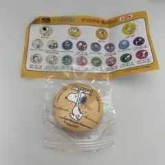 くら寿司 PEANUTS スヌーピー 缶バッジのサムネイル
