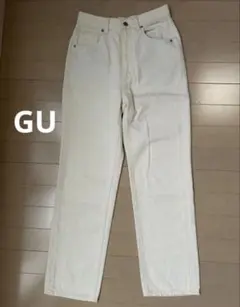 GU ハイウエストストレートジーンズ　ナチュラルストレートレッグ デニムパンツ